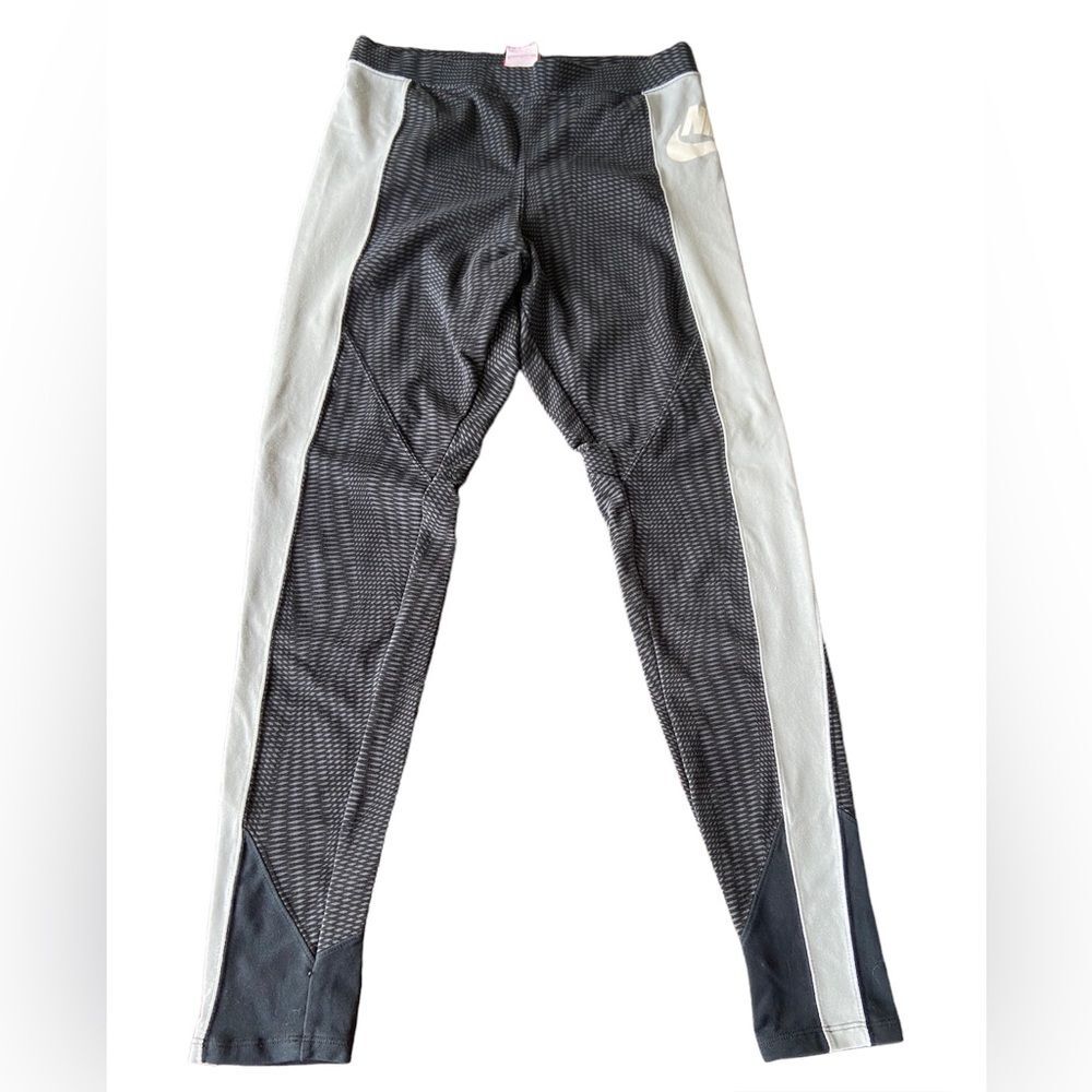 Nike Women’s gray checkered leggings, Nike logo, size S